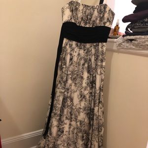 BCBG strapless 100%silk,size 0, formal full length
